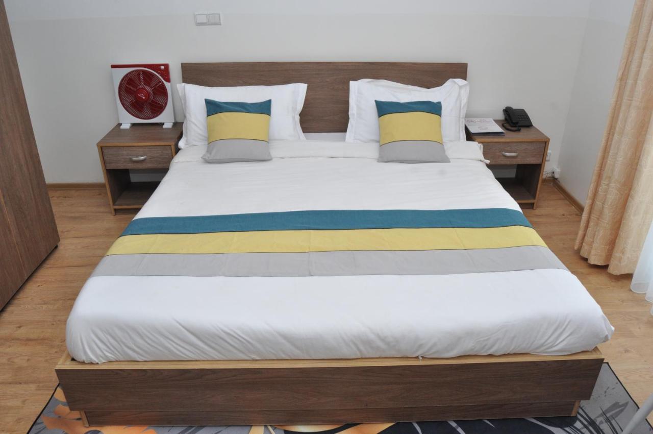 Hotel Sky Blue Mada Alasora Dış mekan fotoğraf