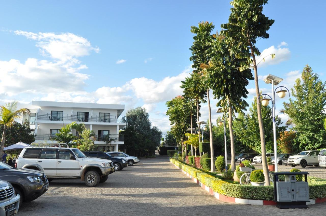 Hotel Sky Blue Mada Alasora Dış mekan fotoğraf