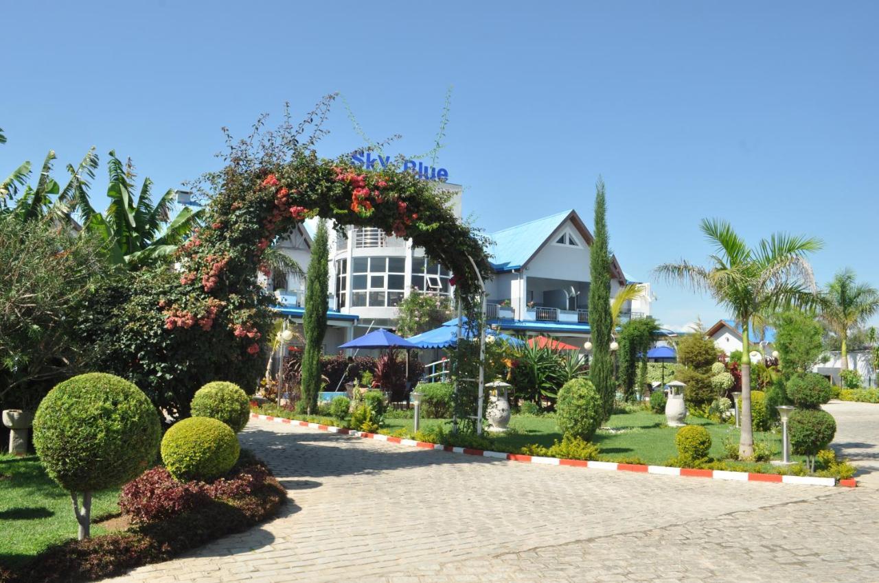 Hotel Sky Blue Mada Alasora Dış mekan fotoğraf